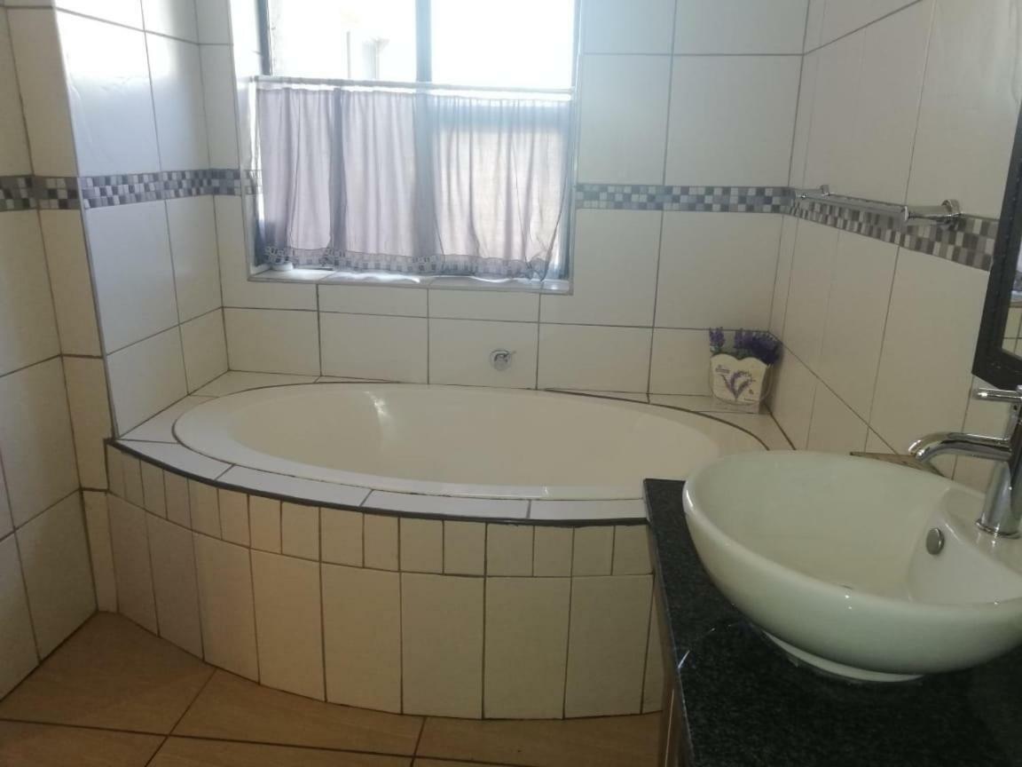ליידנבורח Amani Boutique Hotel & Conference Centre מראה חיצוני תמונה